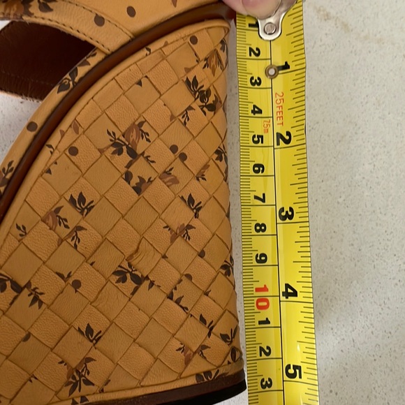 Bottega Veneta Floral Intrecciato Wedge Sandals - Picture 16 of 16